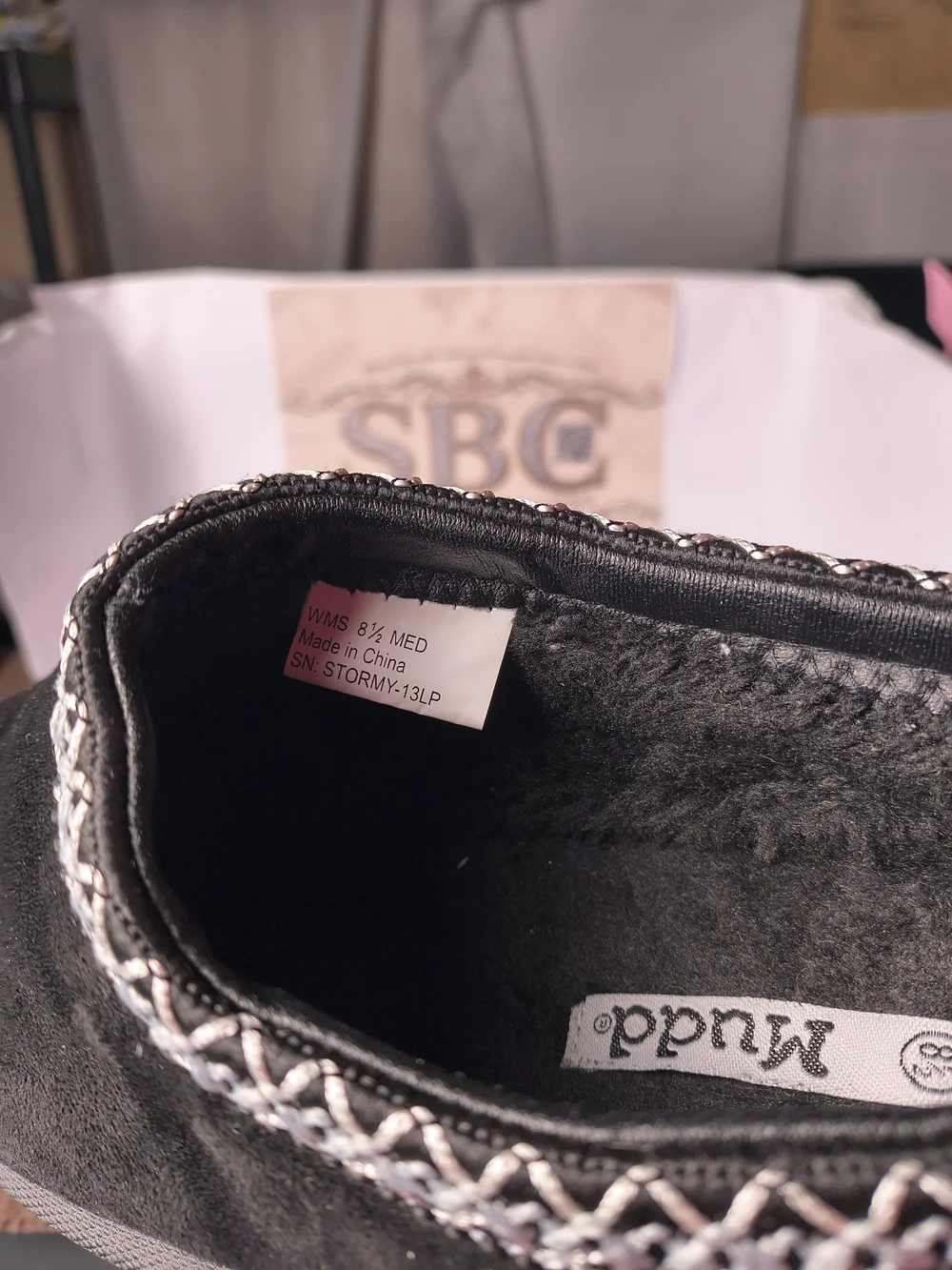 Mudd Stormy Black Platform Clogs Faux Fur Metallic Trim Y2K Women's 8.5